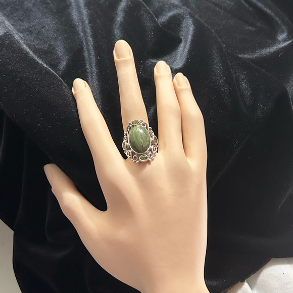 #36 Vintage Himalayan Gems, Green Labradorite & Peridot Ring, SZ 7 3/4, in box - Picture 3 of 6